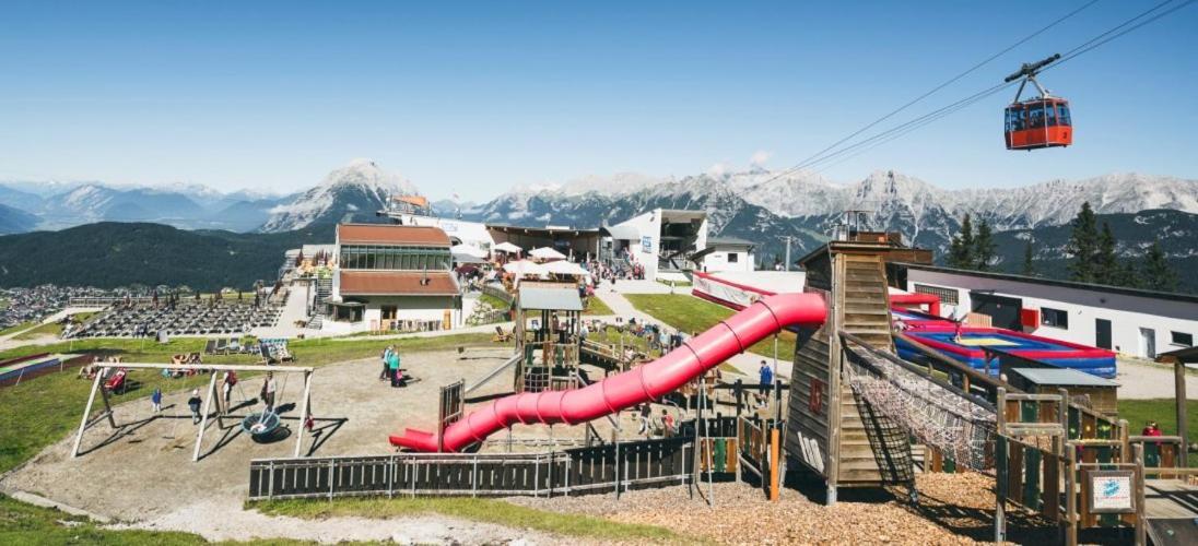 Family Friendly Chalet - Central With Beautiful Mountain Views เซเฟลด์ อิน ทิโรล ภายนอก รูปภาพ