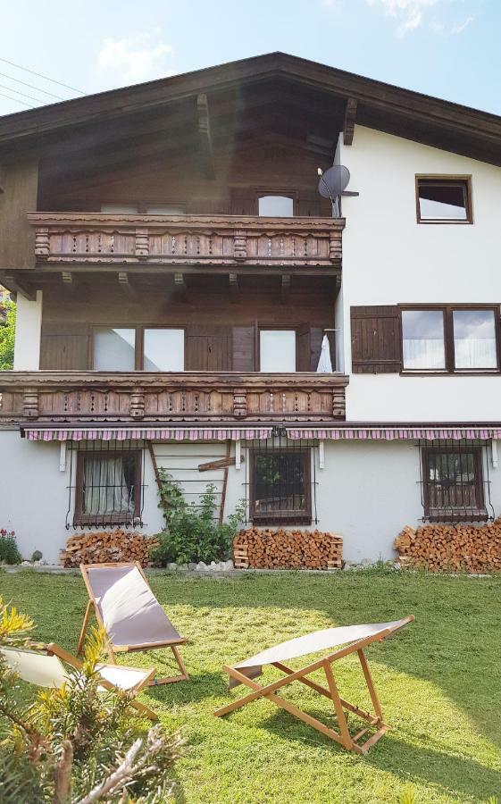 Family Friendly Chalet - Central With Beautiful Mountain Views เซเฟลด์ อิน ทิโรล ภายนอก รูปภาพ
